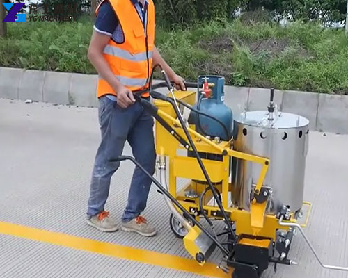 thermoplastic line striping machine