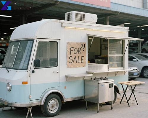 mini food trailer